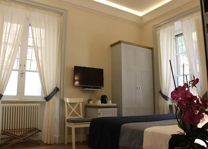 Affittacamere Little Rose 4*